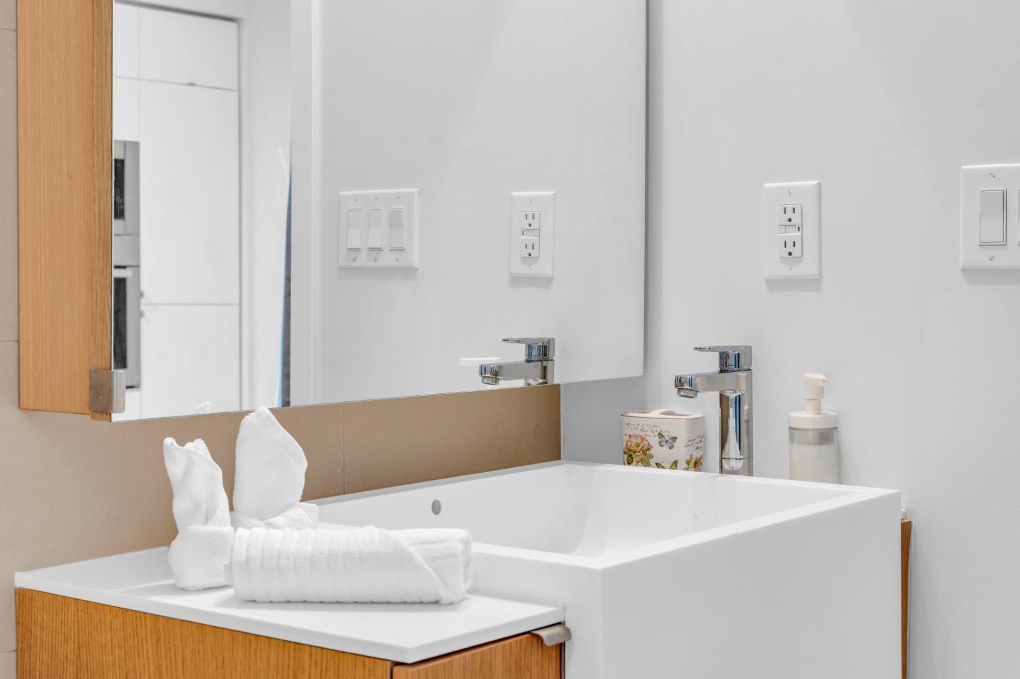 Spadina Modern Suites Toronto Ngoại thất bức ảnh